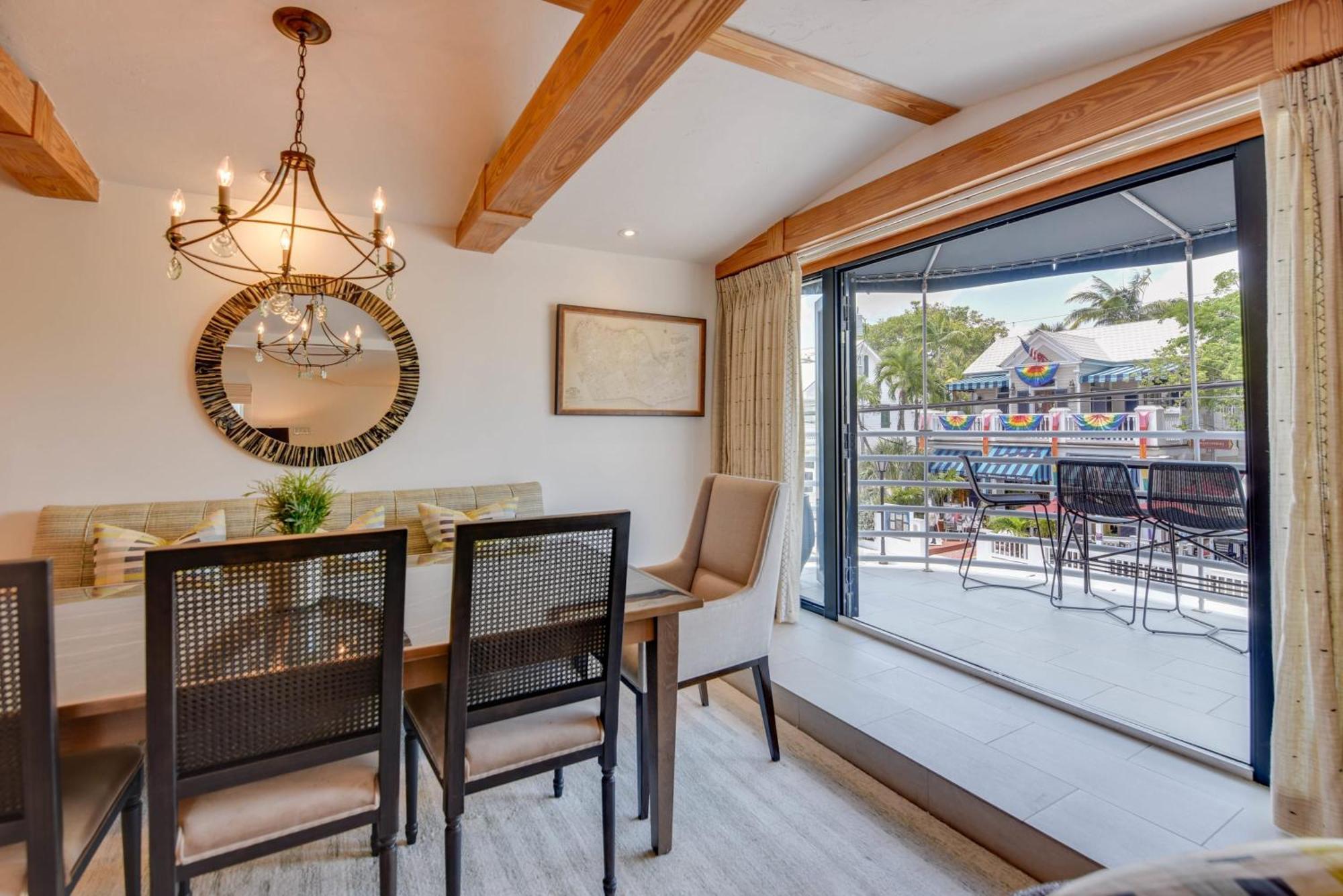 New Pineapple Palloza - Bright & Modern On Duval Appartement Key West